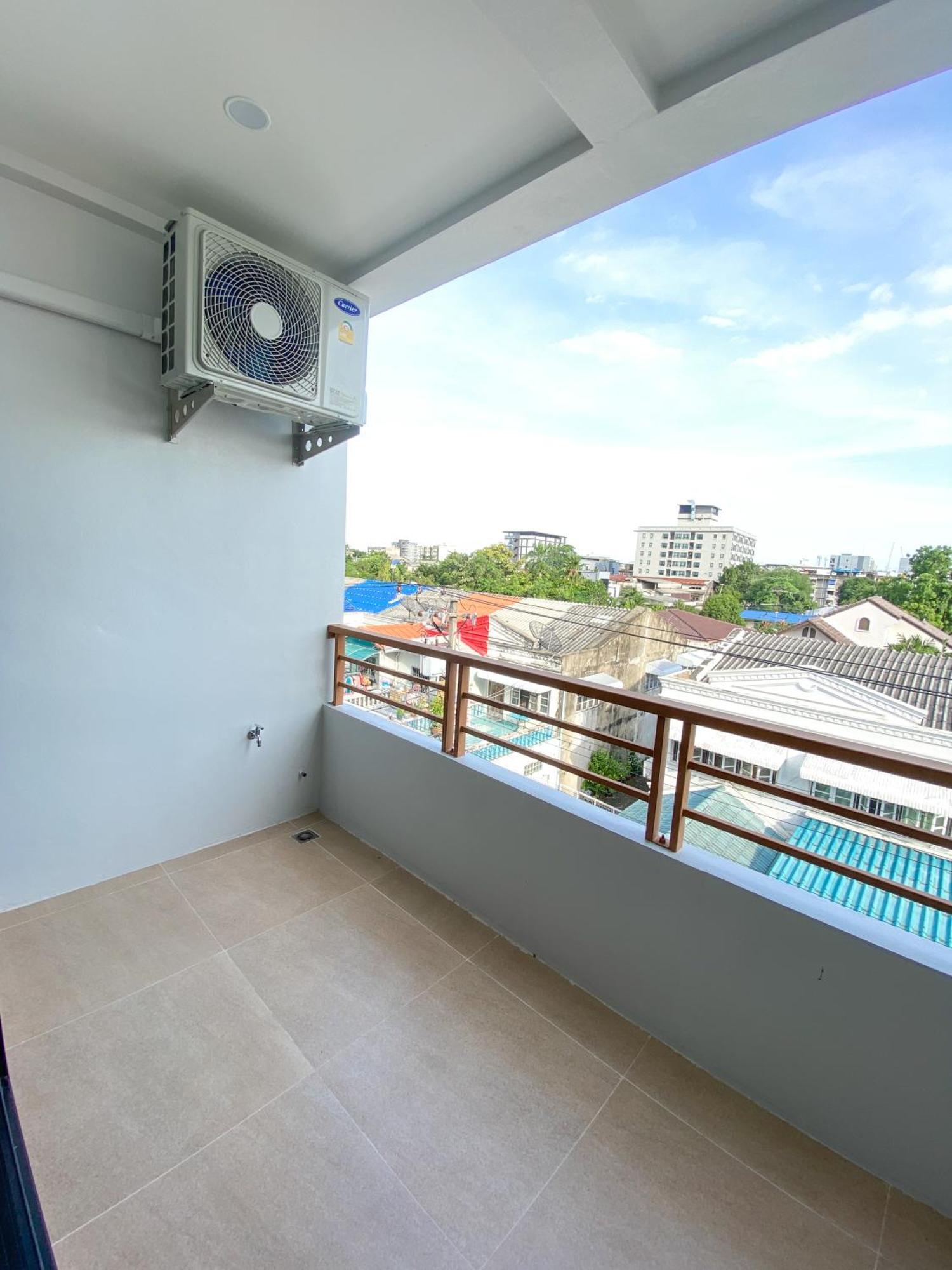 Hotel Gp House Bangkok - Sukhumvit Onnut Bts Skytrain Exterior foto